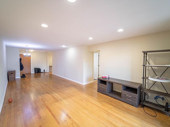 4th image of 8350 Kimball Ave Unit 202