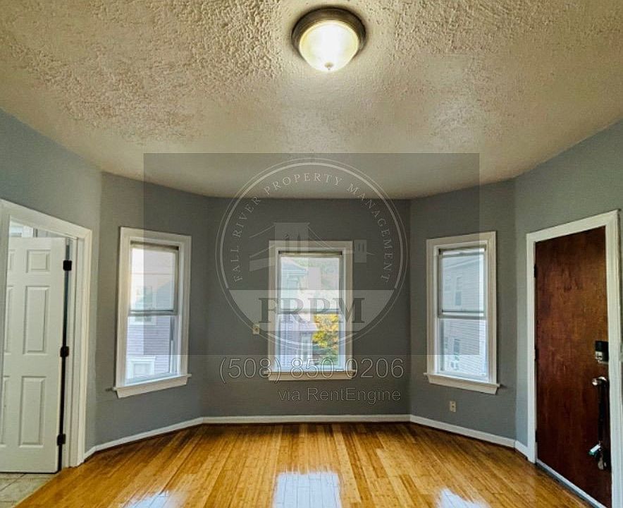 1st image of 255 Fountain St APT 3