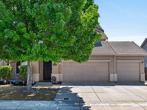 3rd image of 10402 Big Oak Cir