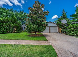 1009 Aspen Ct, Moore, OK 73160