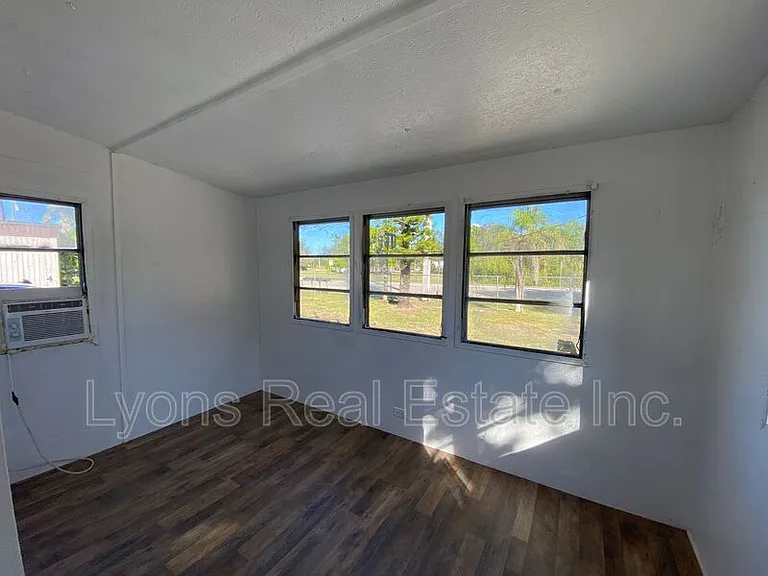 4900 Tice St #5 — Photo 20
