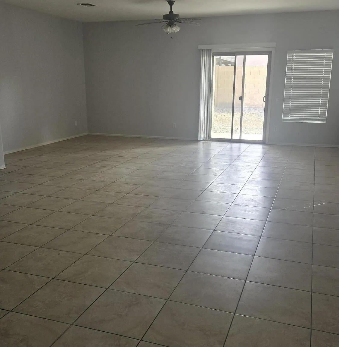 4 bed, 2.0 bath, 1800 sqft, $1,950 — Photo 2