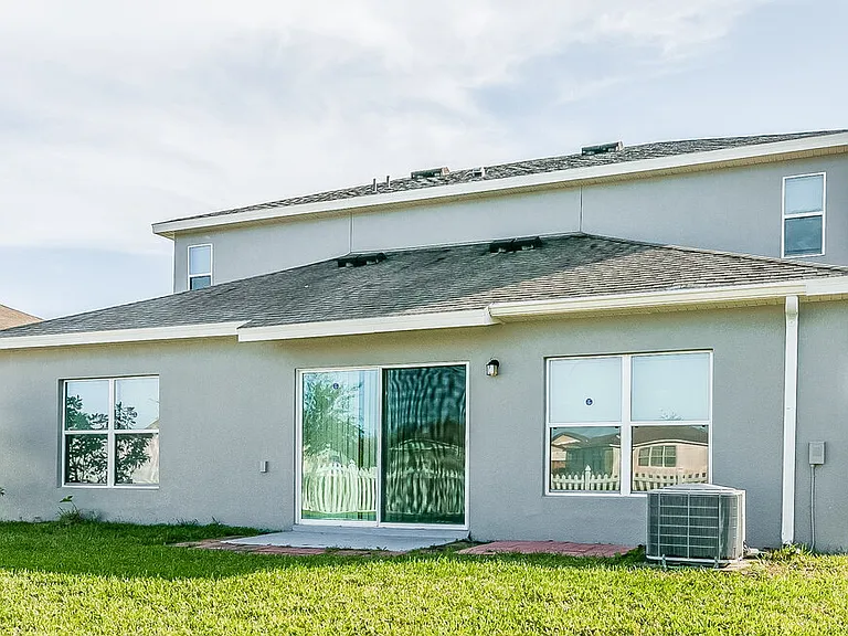 3445 Brant St — Photo 15