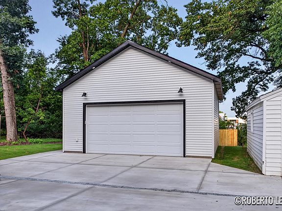 3rd image of 5109 Carson Ave SW