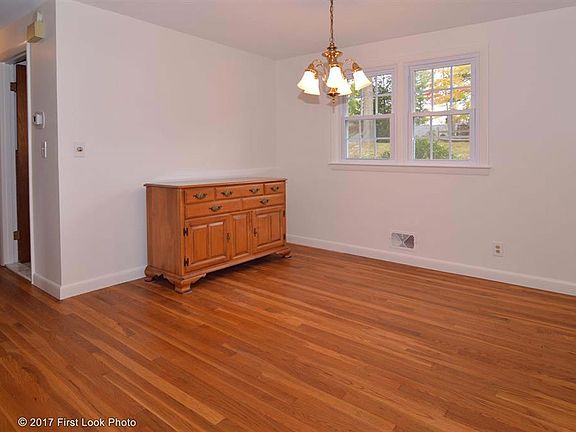 5th image of 126 Paula Dr