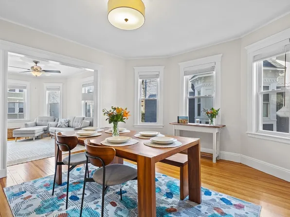 14 Gartland St #1, Jamaica Plain, MA 02130