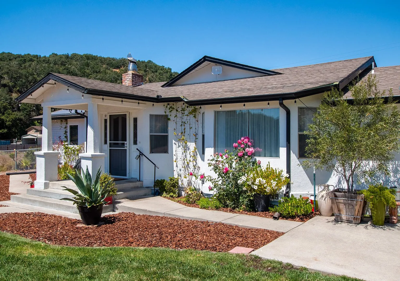 Modern Farm House For Rent — Photo 1