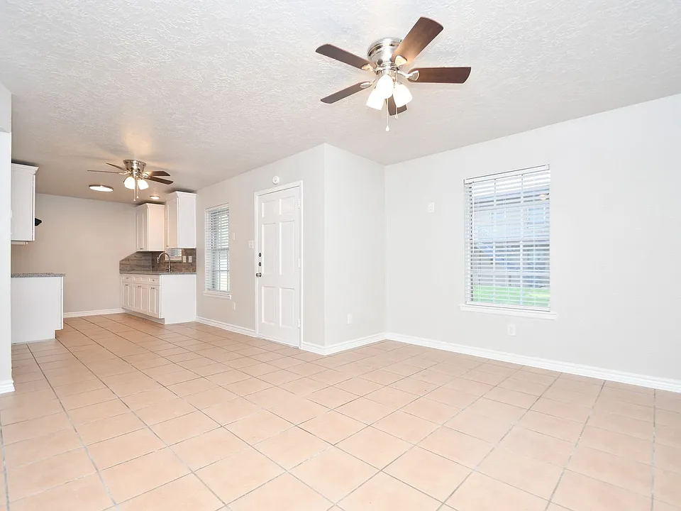 1518 East Ave
