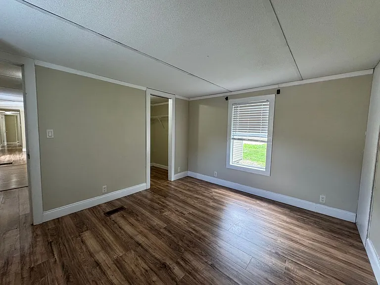 154 NW Alpata Ct — Photo 5
