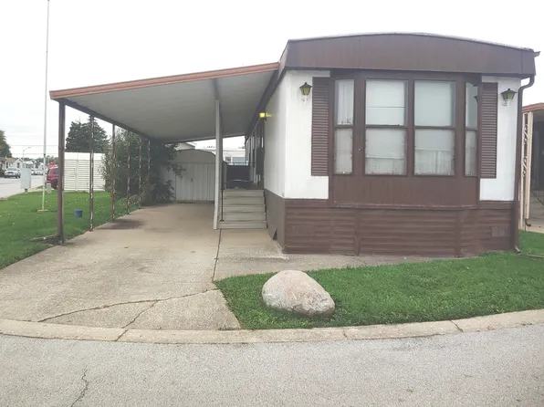 8800 S Harlem Ave Trailer 2341, Bridgeview, IL 60455