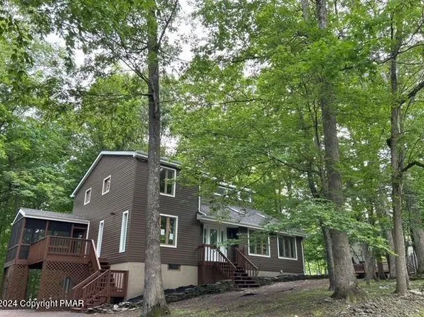 3115 Greenbriar Dr, East Stroudsburg, PA 18301