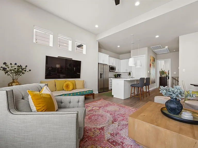 2323 Warhol Way — Photo 14