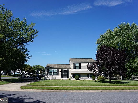 5th image of 100 Shell Cove Ct