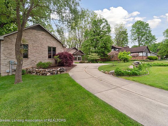 2nd image of 12728 Oneida Woods Trl