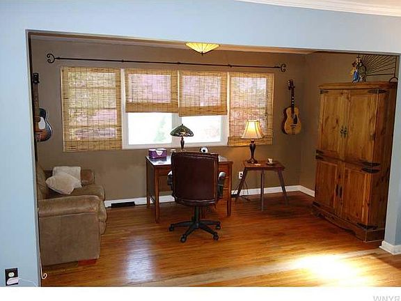 5th image of 371 Villa Ave