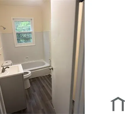 3 bed, $1,050 — Photo 4