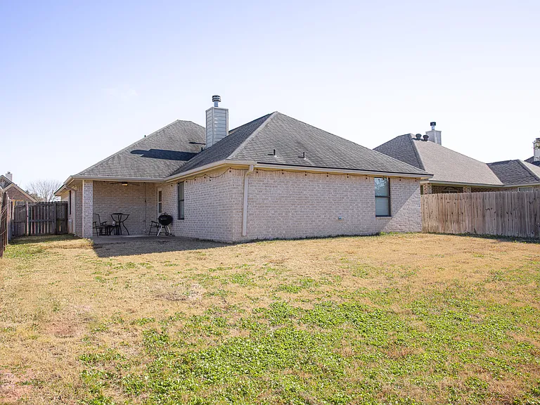 110 Walcourt Loop — Photo 24