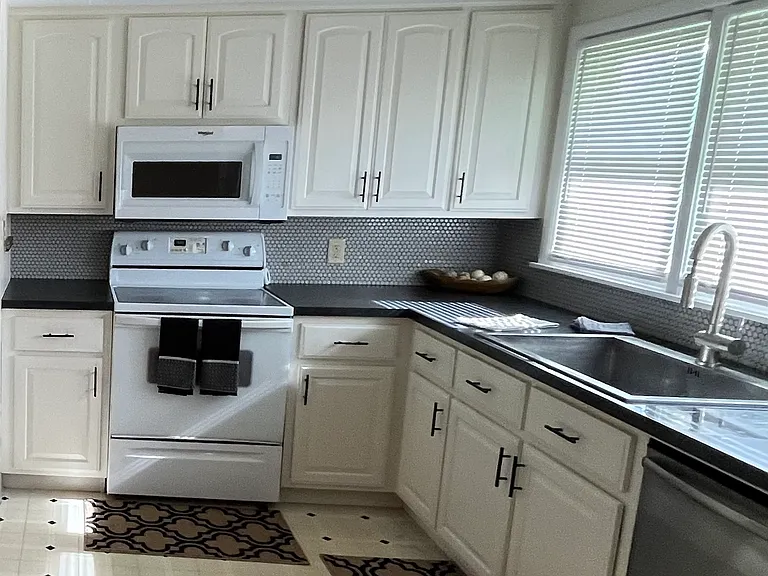 3018 Missouri Ave — Photo 7