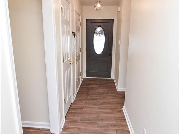 3rd image of 7033 Beringer Dr S