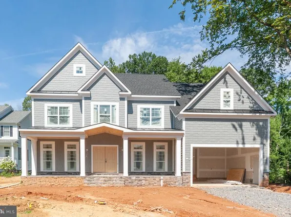 7824 Kent Rd, Alexandria, VA 22308