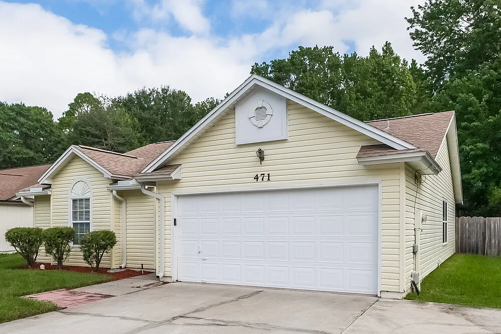 3 bed, 2.0 bath, 1428 sqft, $1,885 — Photo 2