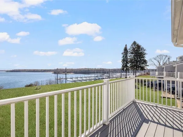 4496 Post Rd APT 3, Warwick, RI 02818