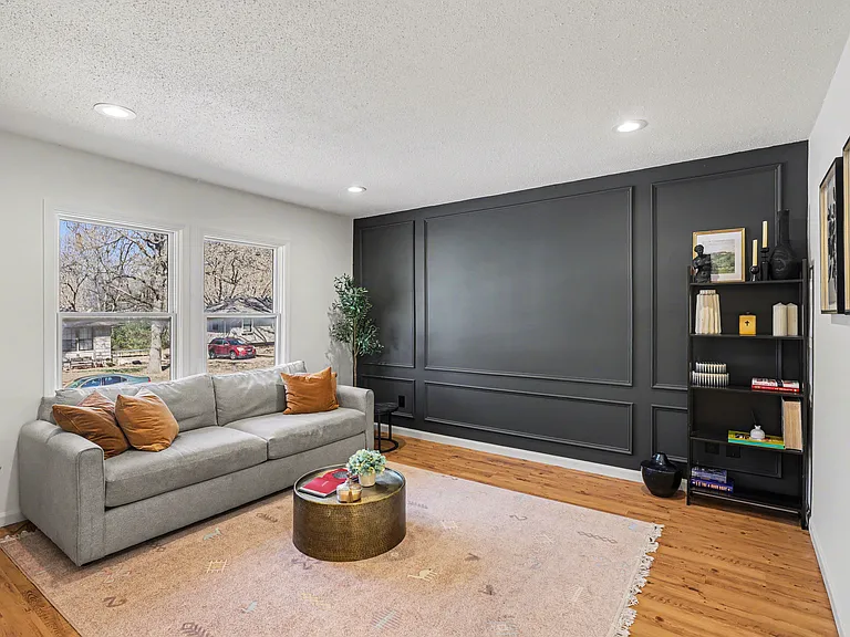 11939 Smalley Ave — Photo 27