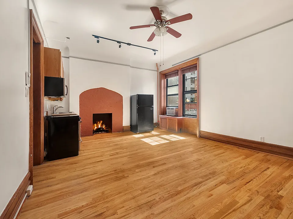 862 W End Ave #3R
