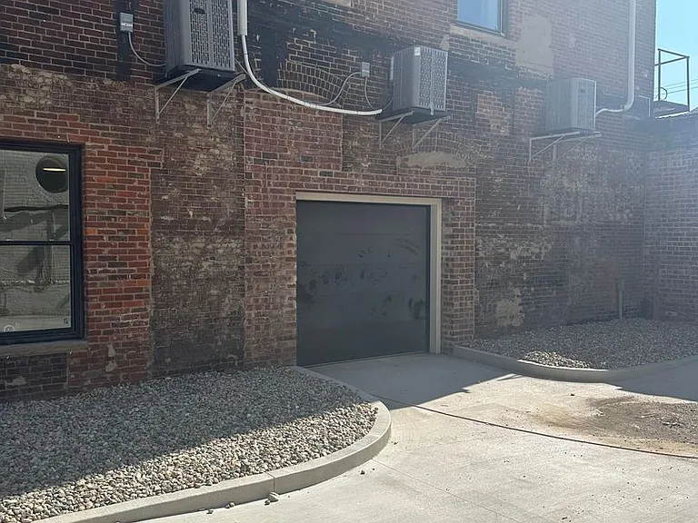 350 N Main St — Photo 55