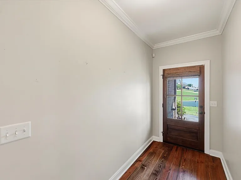 917 Willow Grande Cir — Photo 5