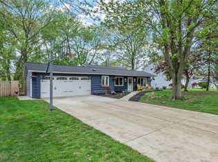 9400 Pheasant Run Pl, Strongsville, OH 44149