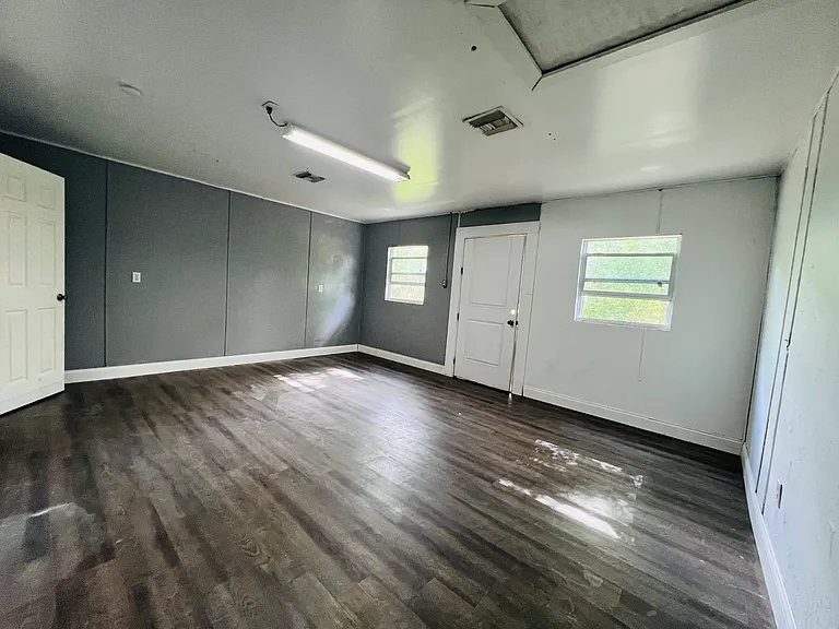 6800 Pearson Ln — Photo 12