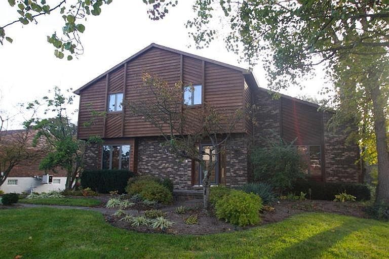 1st image of 3284 Parkhill Dr
