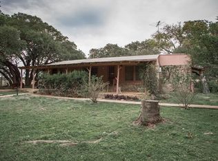 888 Glenn Crest Dr, Johnson City, TX 78606