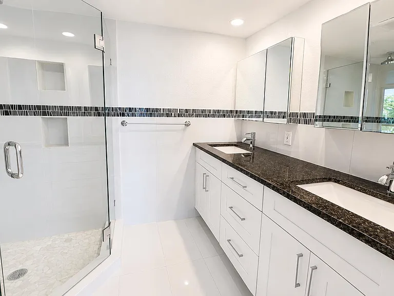 4800 Bayview Dr #306 — Photo 12