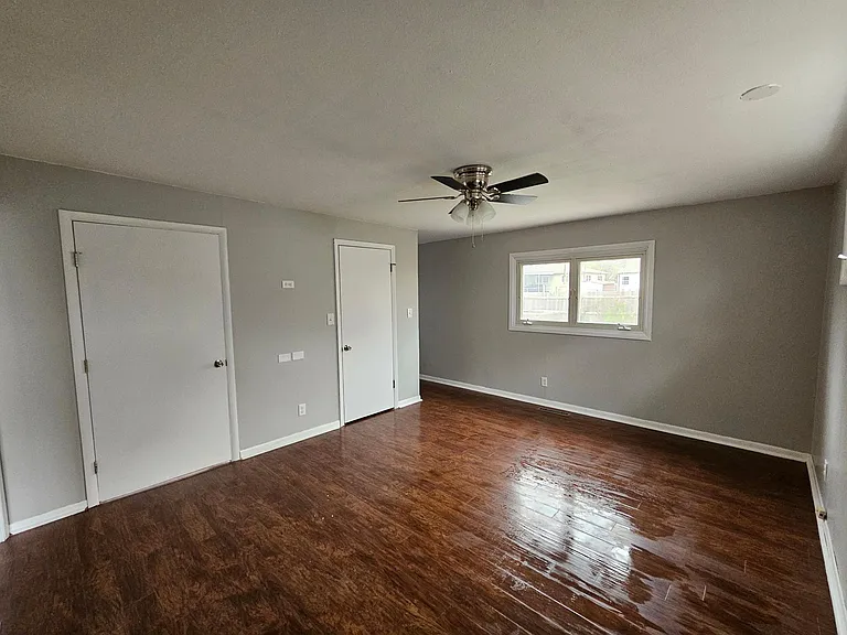 6322 E Eastwood Ave — Photo 6