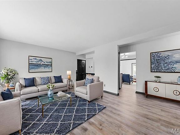 3rd image of 12052 Bennington Pl