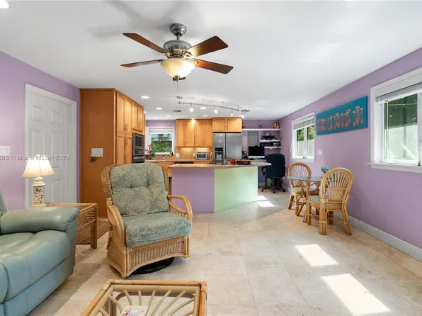 67 N Bay Harbor Dr, Key Largo, FL 33037