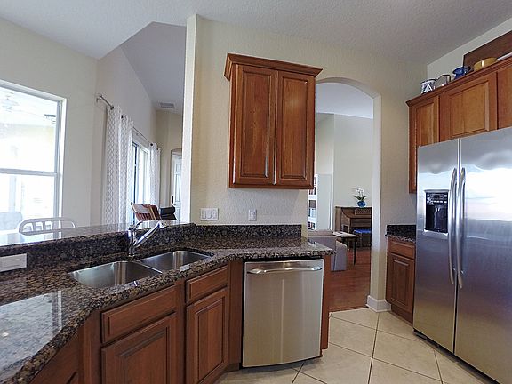 5th image of 471 Douglas Edward Dr