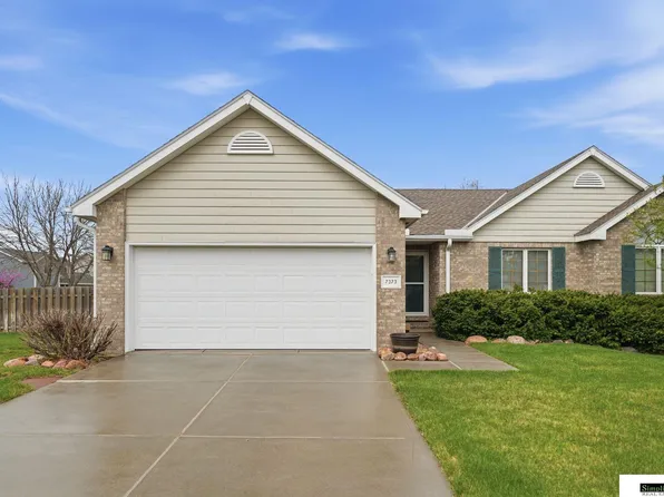 7373 S 52nd St, Lincoln, NE 68516