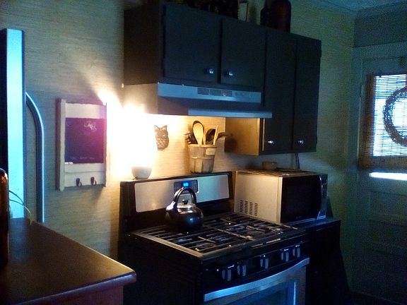5th image of 1635 Manor Ct