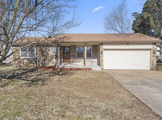 2207 E Sharon St, Springfield, MO 65803