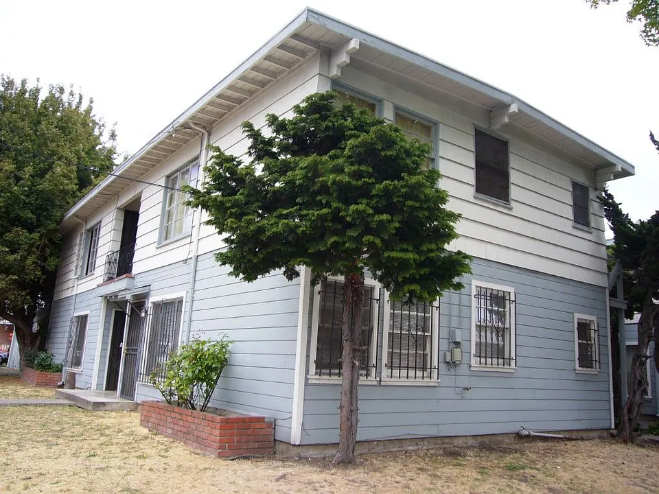 2506 Parker