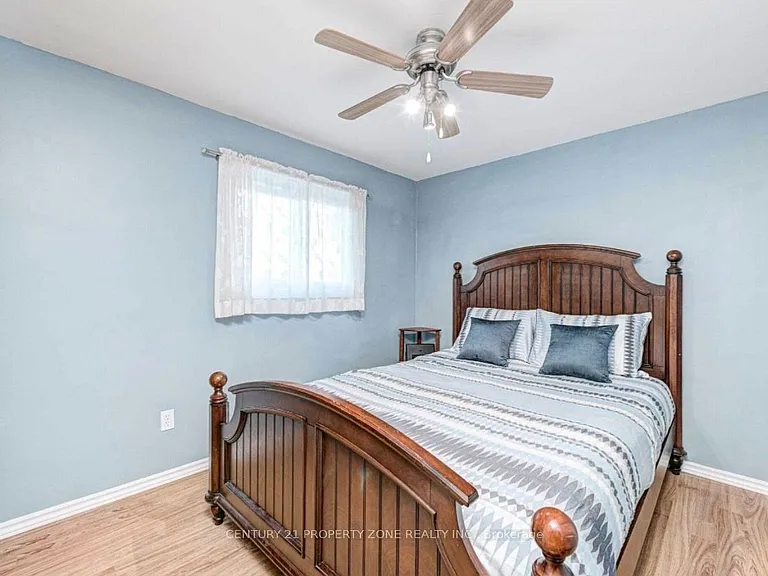 6 Roehampton Cres W — Photo 18