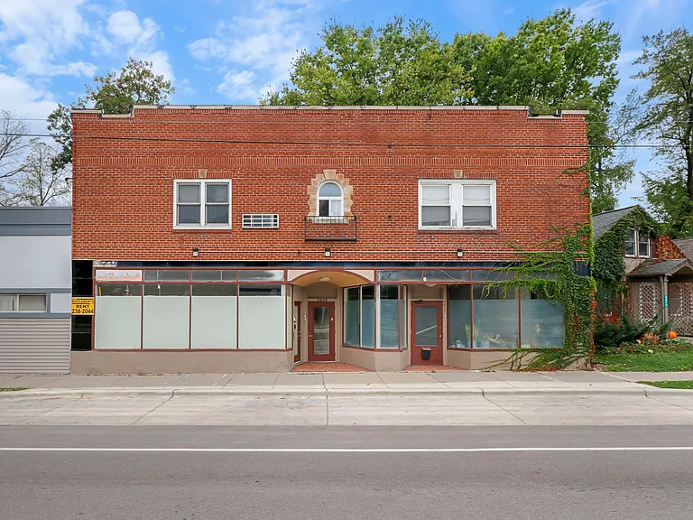 2611 University Ave #W — Photo 1