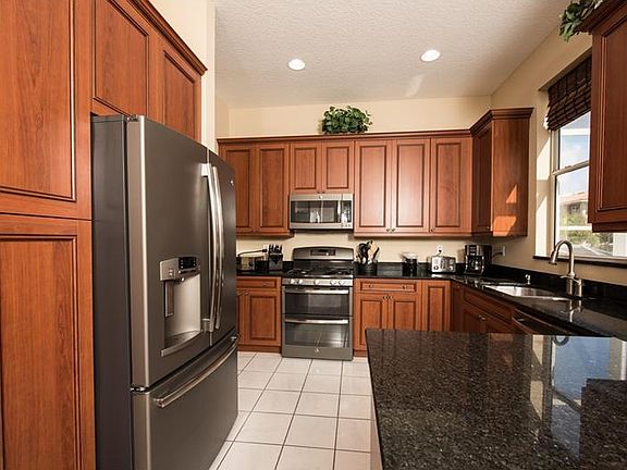 2nd image of 5918 Bayview Cir S