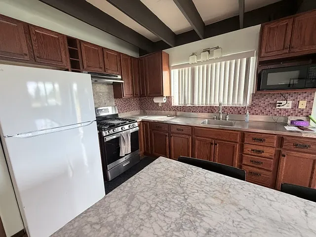 2 bed, 900 sqft, $2,150 — Photo 4