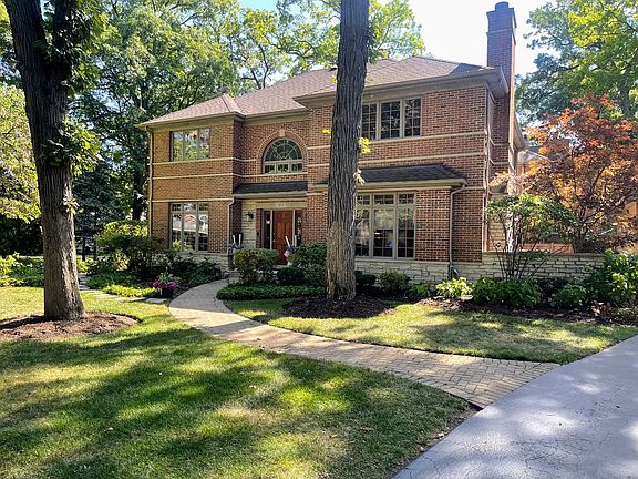 5th image of 300 S Rose Ave