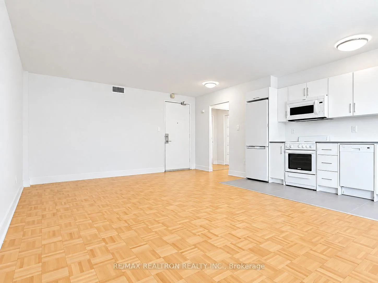 95 Lawton Blvd — Photo 4