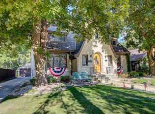 W65N772 Washington Ave, Cedarburg, WI 53012